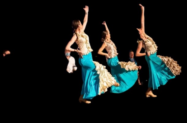 La danza africana encuentra su sitio en el Teatre del Raval