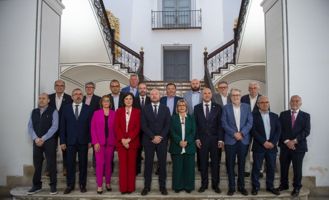 La Diputació reconoce la labor de los alcaldes y alcaldesas que llevan 20 años en el cargo