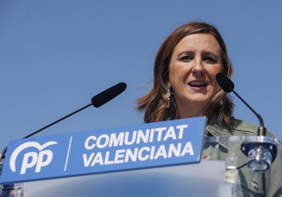 Catalá critica la apertura del mercadillo de agricultores en Colón: 