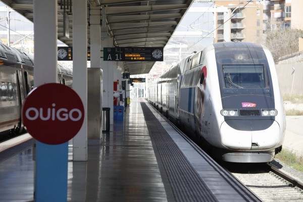 Ouigo aspira a extender la temporada alta en Alicante con su tren 'low cost' al 90% de ocupación