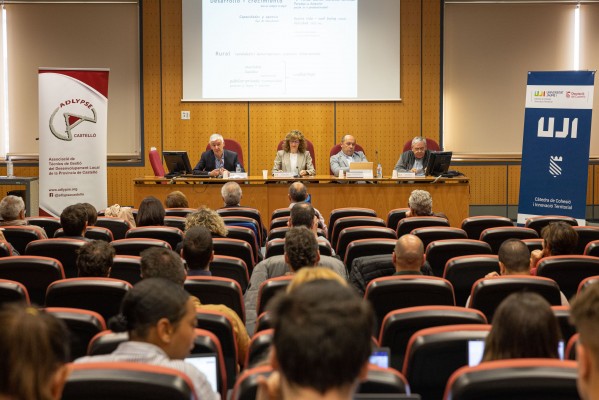 La UJI y la Diputación analizan acciones para la mejora del mundo rural desde las políticas públicas