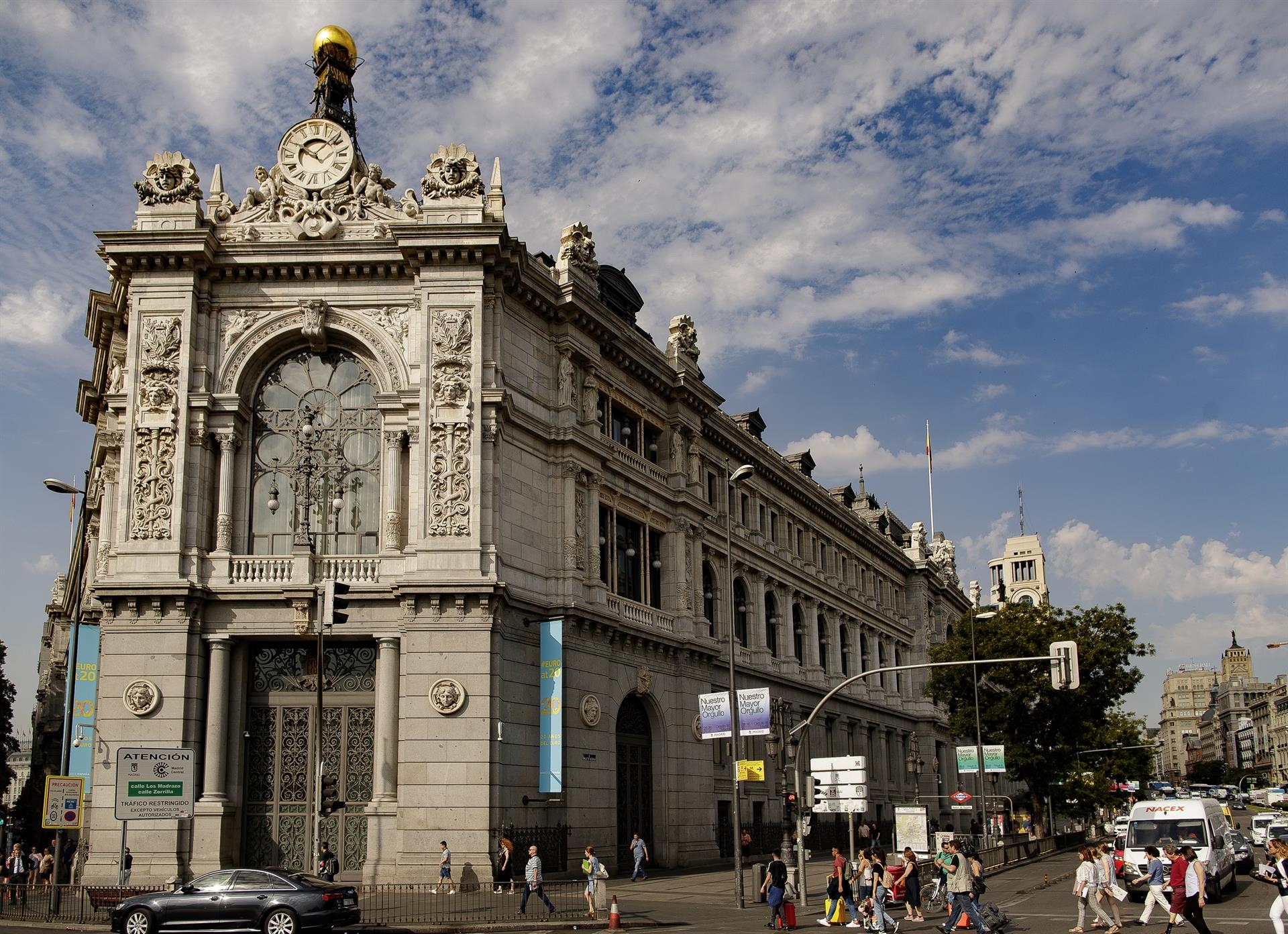 El Banco de España cifra en 300 o 400 millones la exposición de la banca española a Credit Suisse