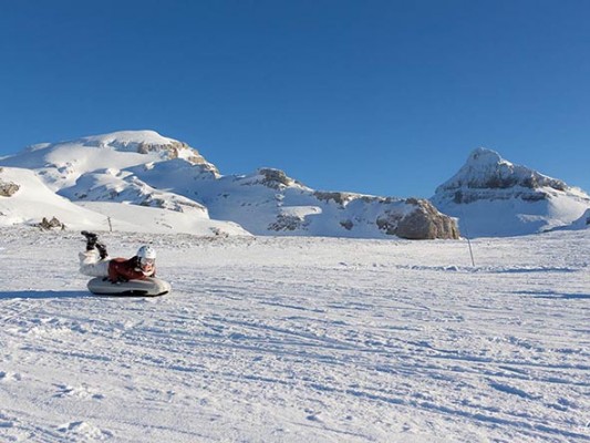 Freeride, Airboard y raquetas en la nieve en el Pirineo francés 