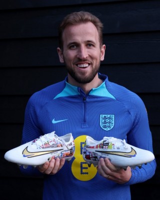 El primer ministro Sunak felicita a Kane por batir el récord de goles con Inglaterra