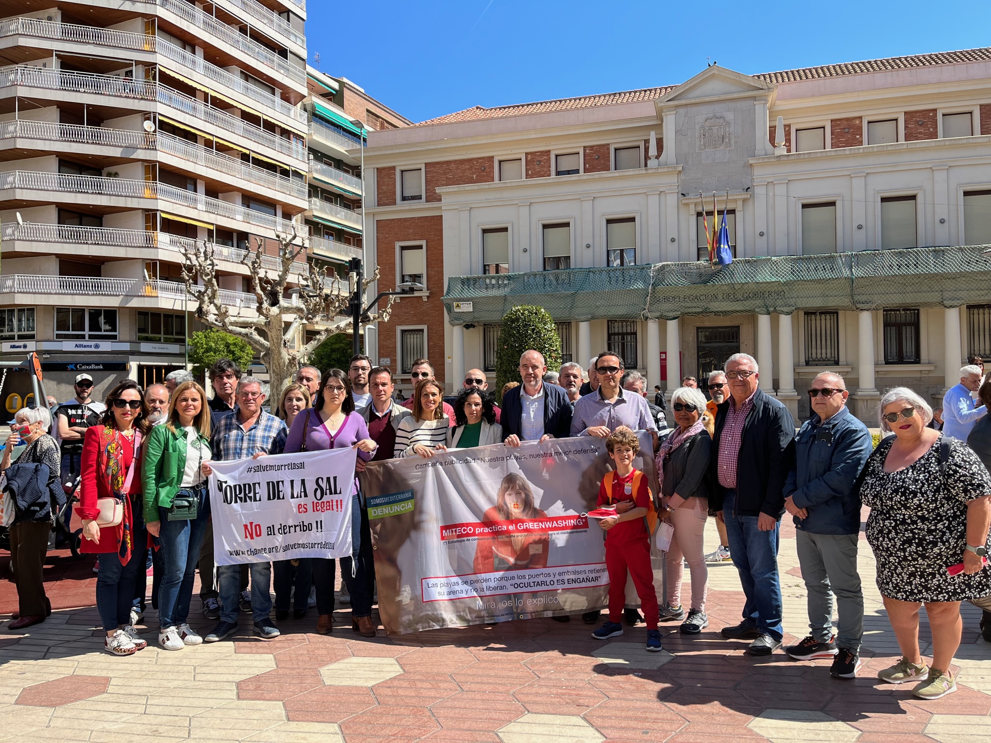 El PPCS se concentra frente a la subdelegación del Gobierno contra la ley de costas