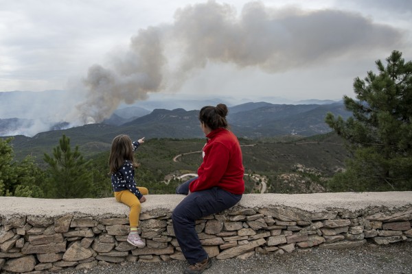 Vecinos de Montanejos se alojan en el camping de Navajas y en Segorbe por el incendio
