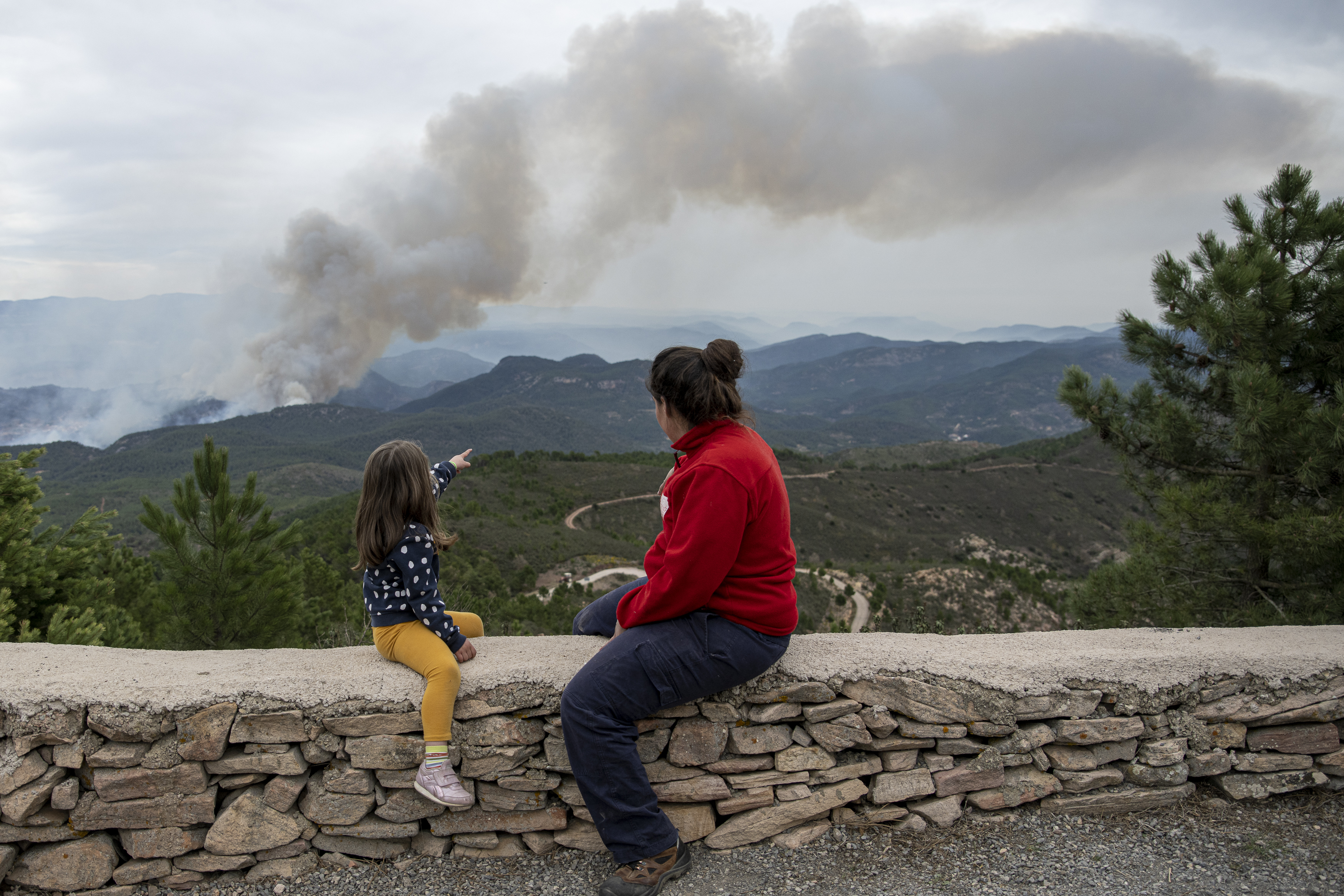 Vecinos de Montanejos se alojan en el camping de Navajas y en Segorbe por el incendio