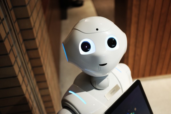 Robots de reparto o semáforos inteligentes: la movilidad que resuelve problemas