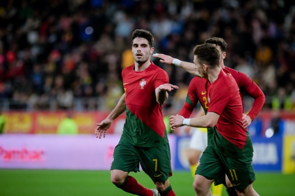 Almeida vence en su primer envite internacional ante Rumania 