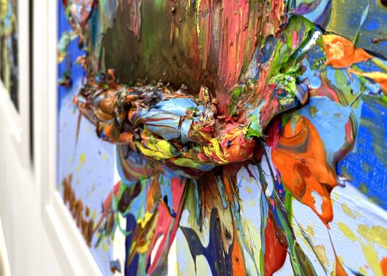 José Moñú derrite su obra en Galería Cuatro para 