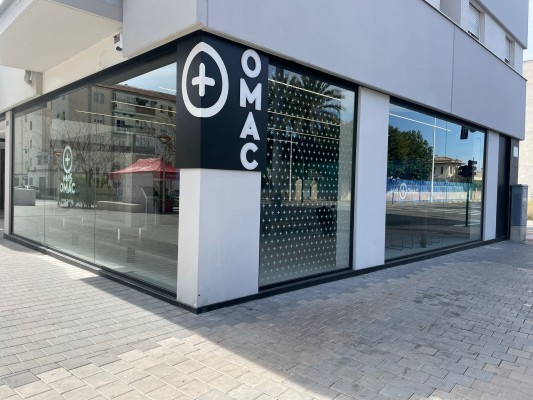 Elche moderniza su servicio de atención ciudadana con la primera OMAC digital en San Antón