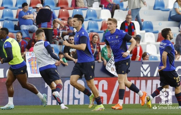 Este es el posible once del Levante en Santander
