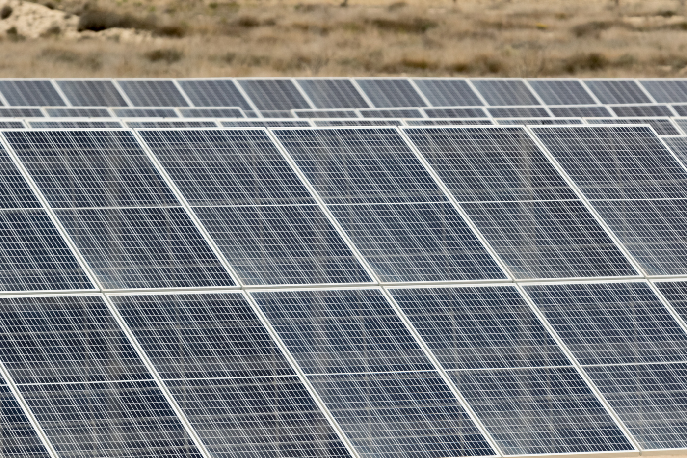 Desarrollos fotovoltaicos busca ampliar MW con la fase dos de su planta en Monforte; pide 33 MW