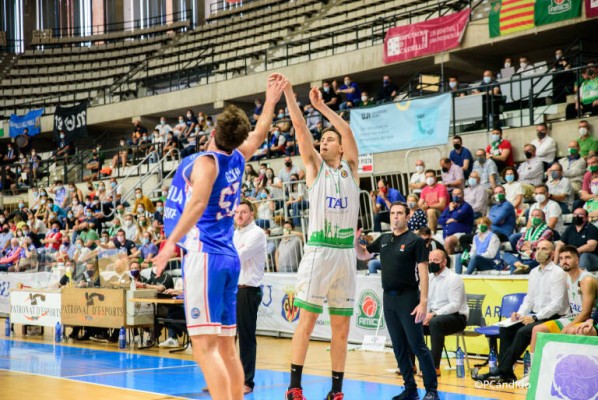 El club de basket de Segorbe y el TAU Castelló celebrarán tres campus de convivencia