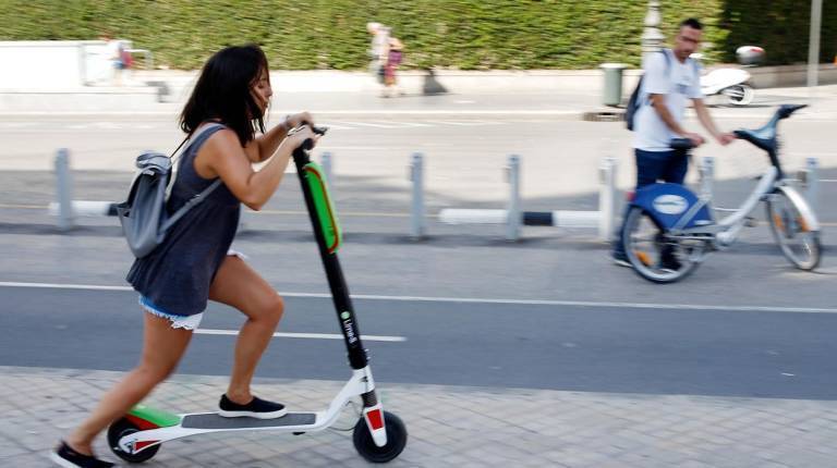 La micromovilidad en las ciudades: entre el auge de la demanda y el 'freno' de la normativa