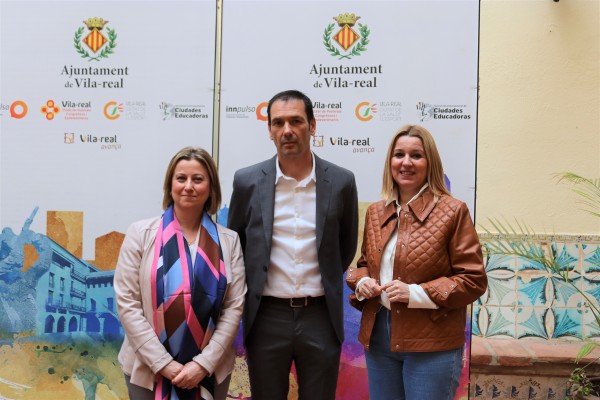 Vila-real aborda amb la Conselleria d'Educació la prevenció del suïcidi en adolescents 