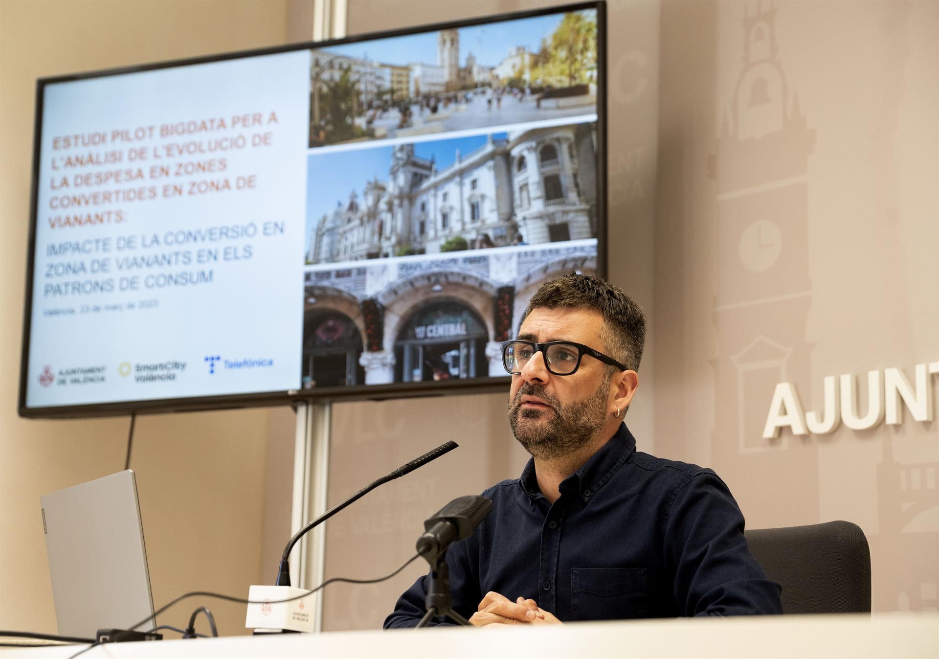 La peatonalización de las plazas de Ciutat Vella sube un 67% las transacciones comerciales y el gasto 