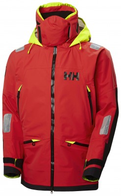 La nueva chaqueta náutica Helly Hansen Ægir Race Jacket 2.0 con rendimiento profesional y el 50% de material reciclado