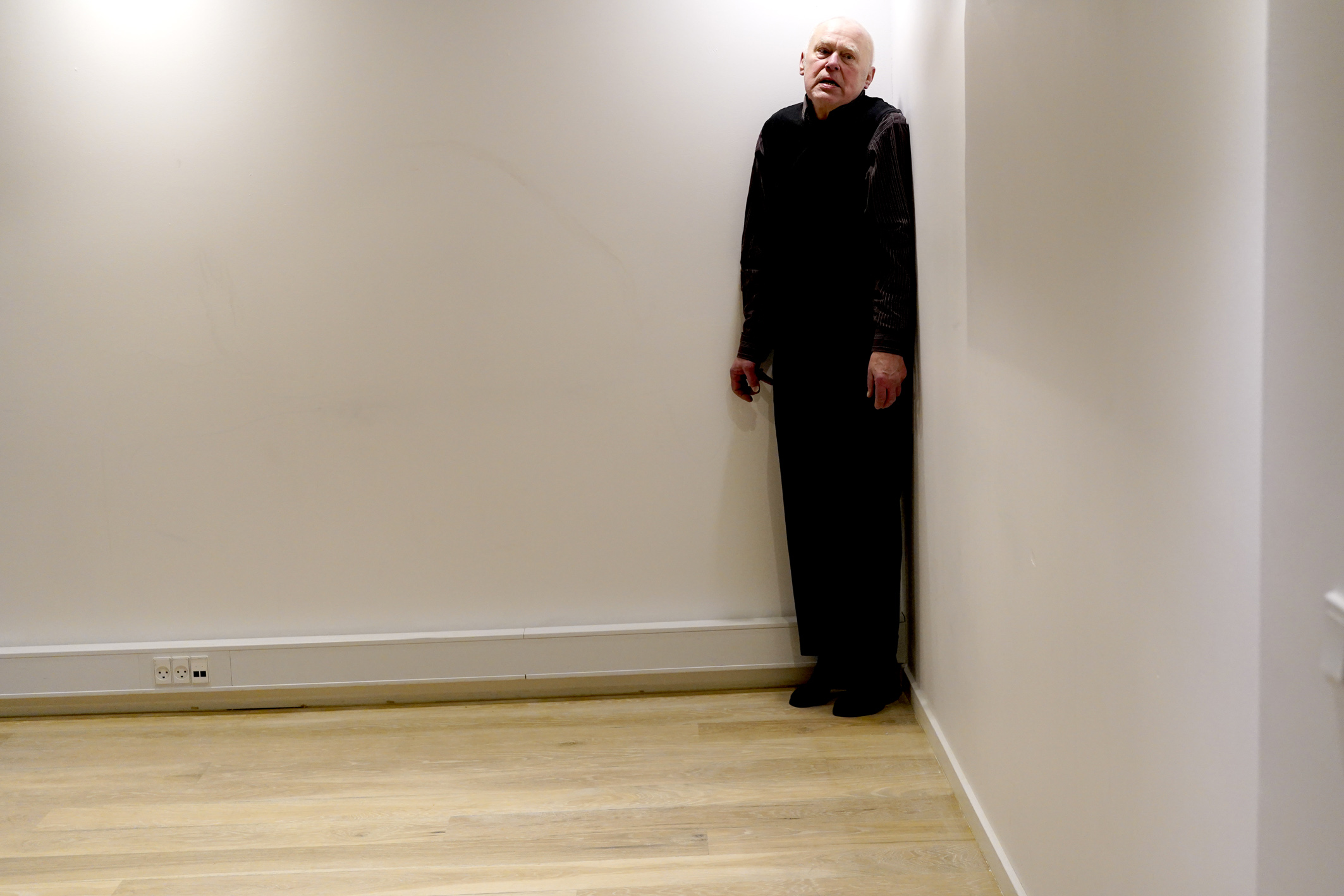 Nielsony en su performance 'With strange tongue' (Foto: KOOPER) - 