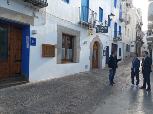 Peñíscola lanza ayudas de hasta 3.000 euros para la rehabilitación de fachadas en el casco antiguo