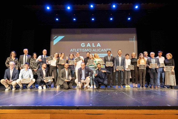 El Club Atletismo Alicante celebra su décimo aniversario

de la mano de Finetwork