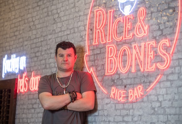 El 'bar de arroz' Rice&Bones se consolida y David Ariza ya estudia abrir más en Alicante y Marruecos