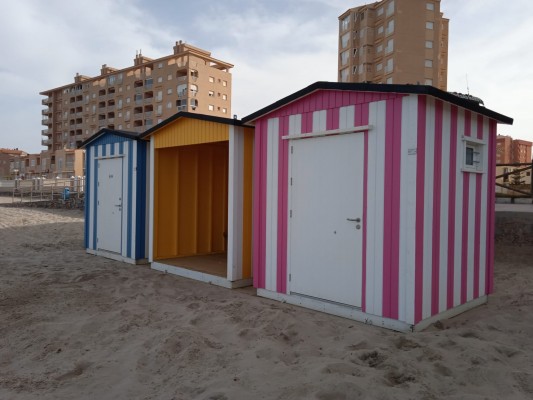 Litoral busca empresa que gestione la limpieza de los aseos de las playas durante los próximos tres veranos