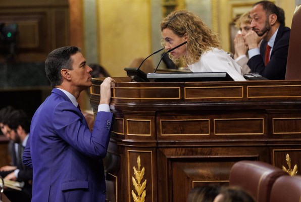 Pedro Sánchez no asiste a la sesión vespertina de la primera jornada de debate