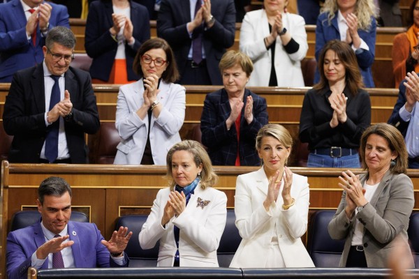  Díaz presume de gestión y le dice a Tamames que su reforma laboral se discute 