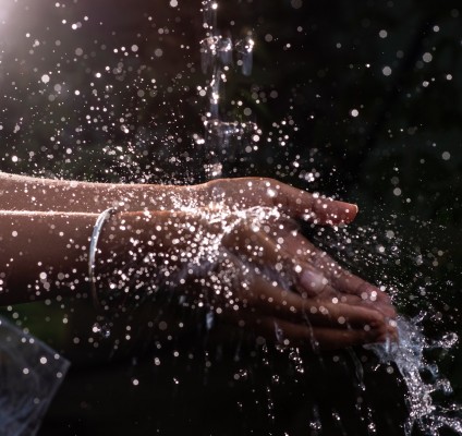 Agua, de mi madre y de los demás

