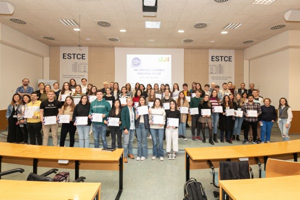 L'UJI reconeix l'excel·lència acadèmica de 50 alumnes que compaginen investigació i estudis 