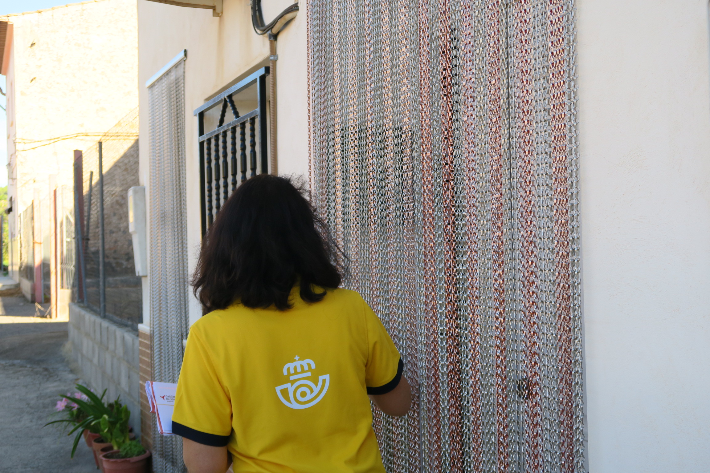 Cerca de 900 aspirantes optan a 100 puestos fijos de Correos en Castellón