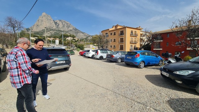Finestrat adquiere suelo en el núcleo urbano para dos aparcamientos de 200 plazas