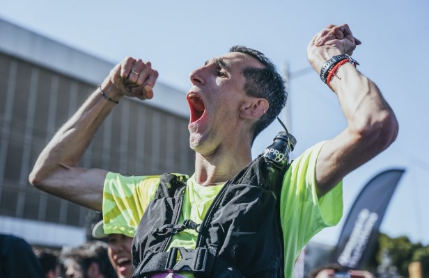 Álex Roca, primer deportista con parálisis cerebral y un 76% de discapacidad que termina una maratón
