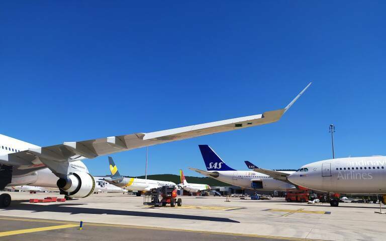 La creación de un polígono logístico se enmarca en la estrategia del Consell para mejorar el aeropuerto. - 