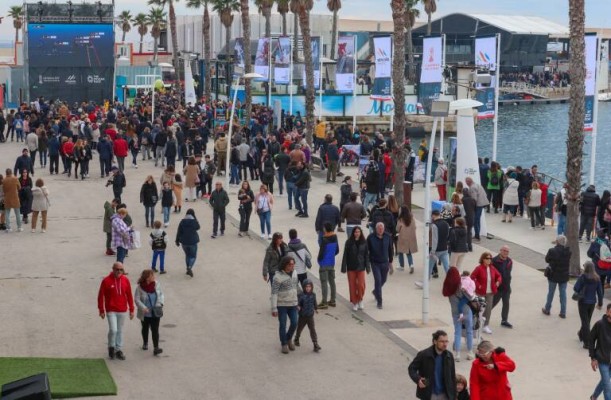 Alicante responde a Exceltur con 'estadísticas corregidas' y exhibe su rentabilidad hotelera   