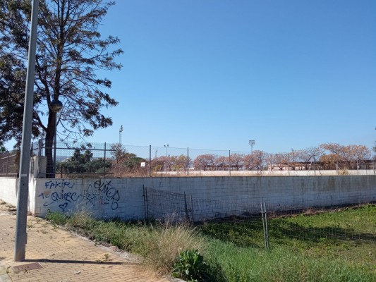 Dénia anuncia a dos meses de las elecciones el pabellón para sustituir al destruido hace cuatro años por una dana

