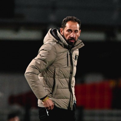 El Elche destituye a Pablo Machín
