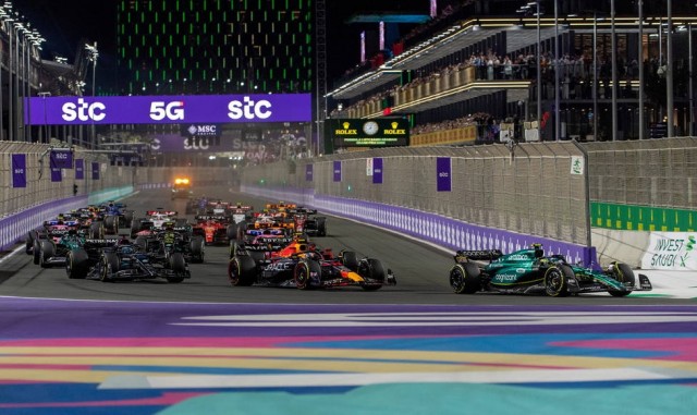 Pérez lidera otro 'doblete' Red Bull y Alonso cede el tercero a Russell


