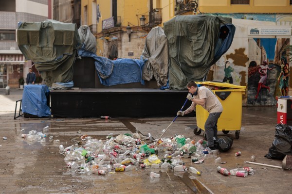 Ribó reconoce que la afluencia de gente ha generado problemas de limpieza
