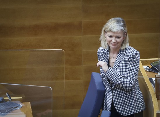 Bravo cede ahora a reducir a 35 horas la jornada de los funcionarios tras el acuerdo en Sanidad