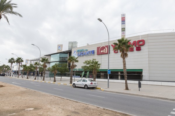 Los centros comerciales estudian solicitar que se cumpla la sentencia al margen del recurso 