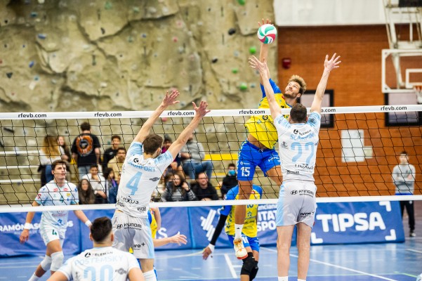 Conqueridor concluye la liga regular con derrota ante Guaguas y jugará los cuartos de 'playoffs' ante Melilla 