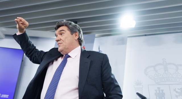 Más impuestos para sostener las pensiones