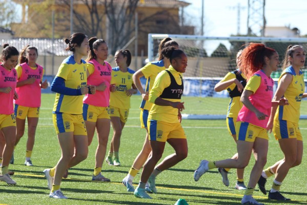 El Alhama recibe al Atlético en busca de un triunfo que le mantenga firme para salvarse en la Liga F