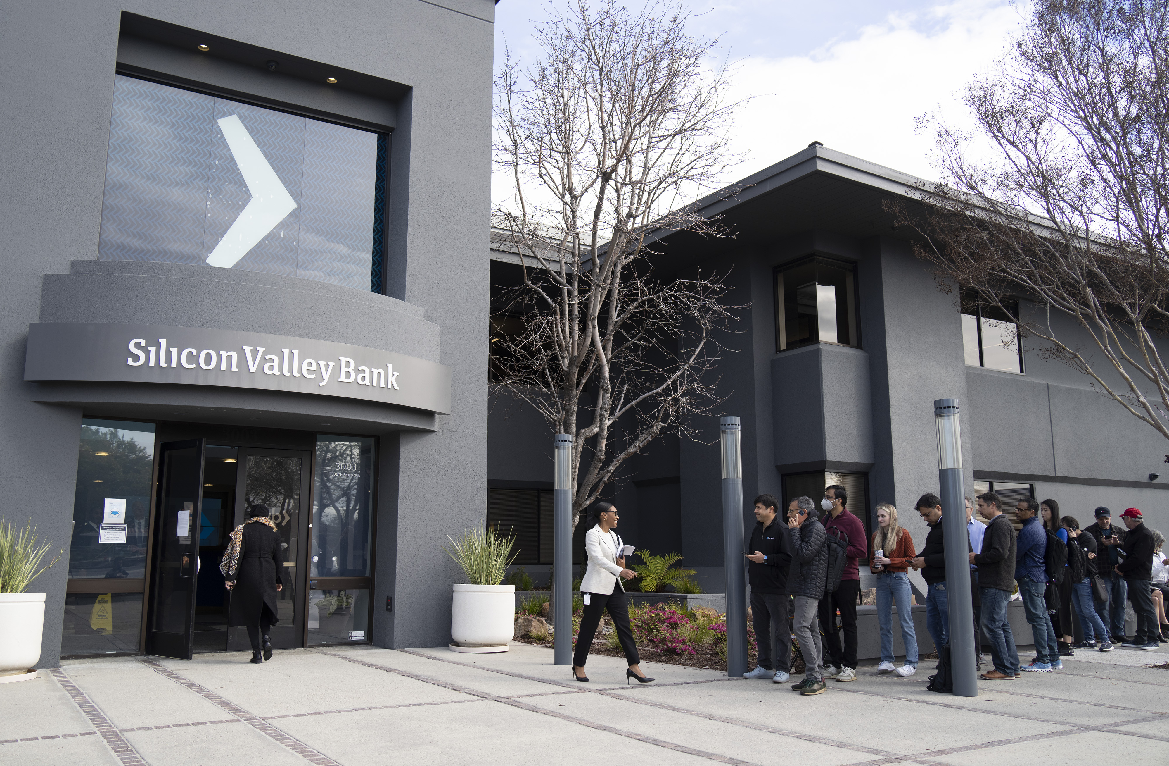 La empresa matriz del intervenido Silicon Valley Bank se declara en bancarrota
