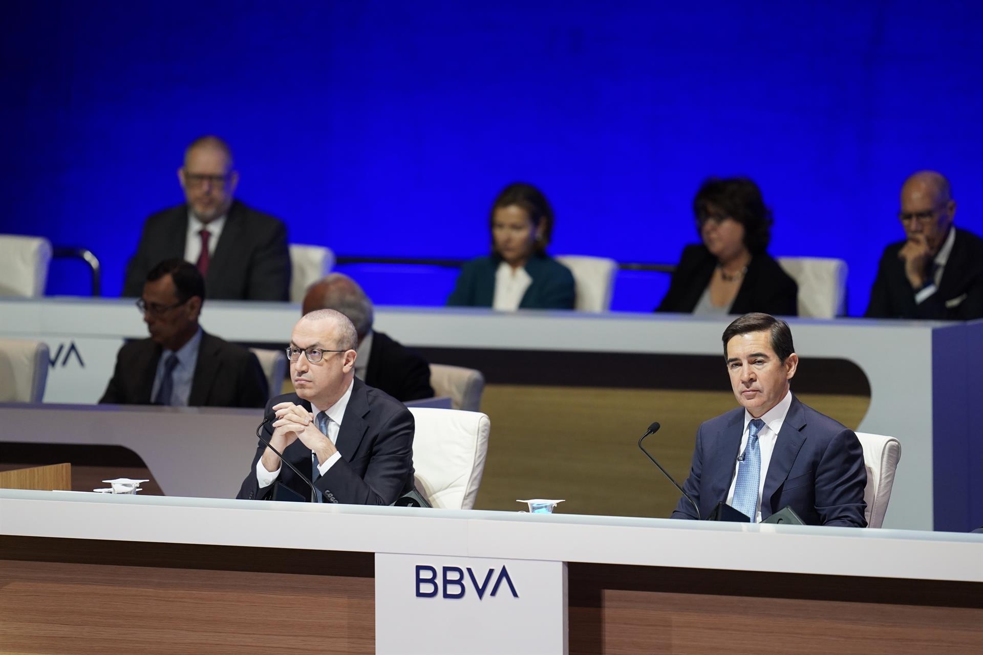 Los sindicatos piden en la junta de BBVA una nueva revisión salarial y que se extienda el teletrabajo
