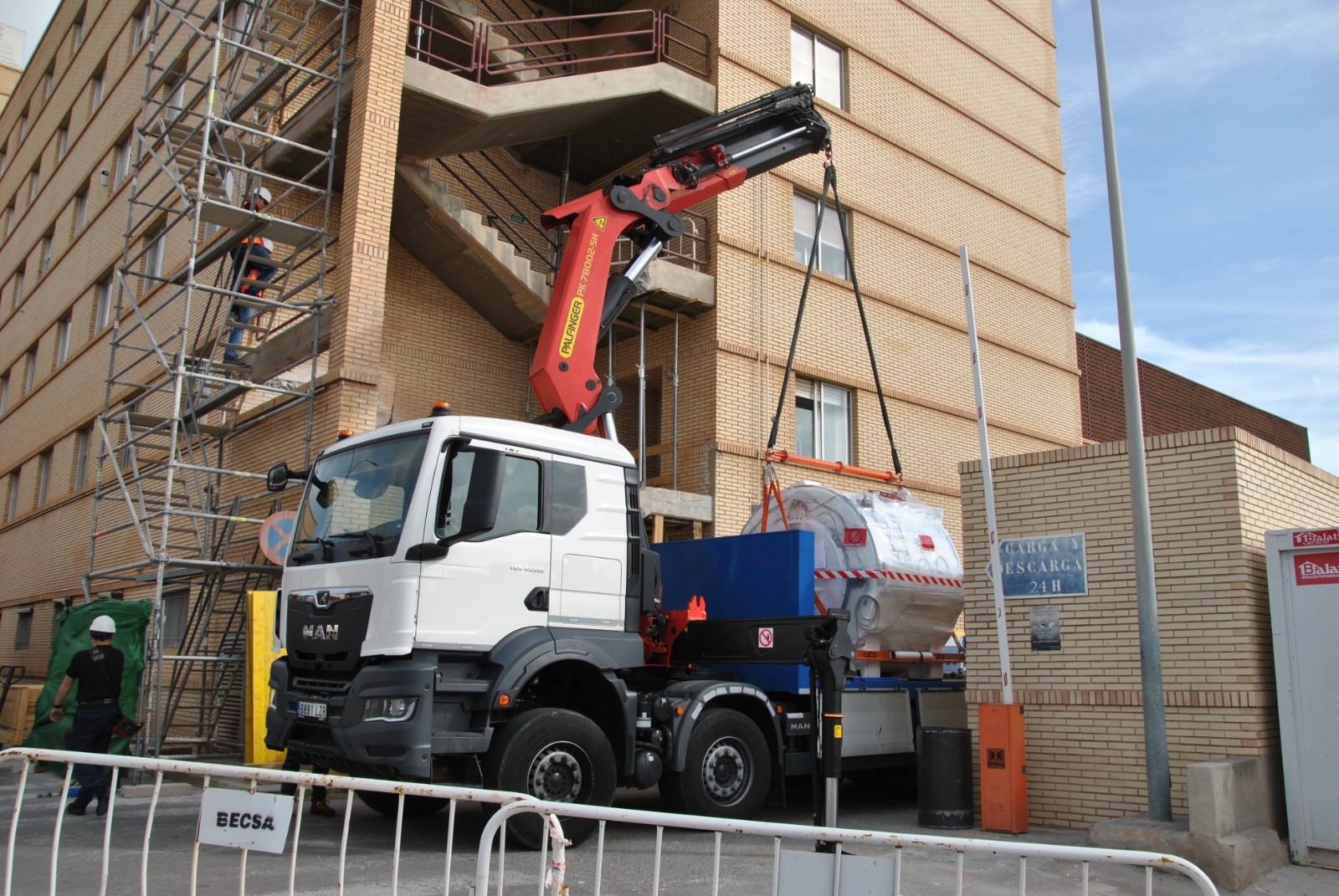El Hospital General de Castelló recibe la primera de las dos nuevas resonancias magnéticas