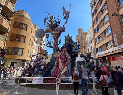 La falla Societat Club 53 consigue el primer premio de las Fallas de Burriana 