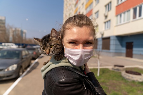 Veterinarios valencianos vacunan contra la rabia a 1.000 mascotas de refugiados ucranianos